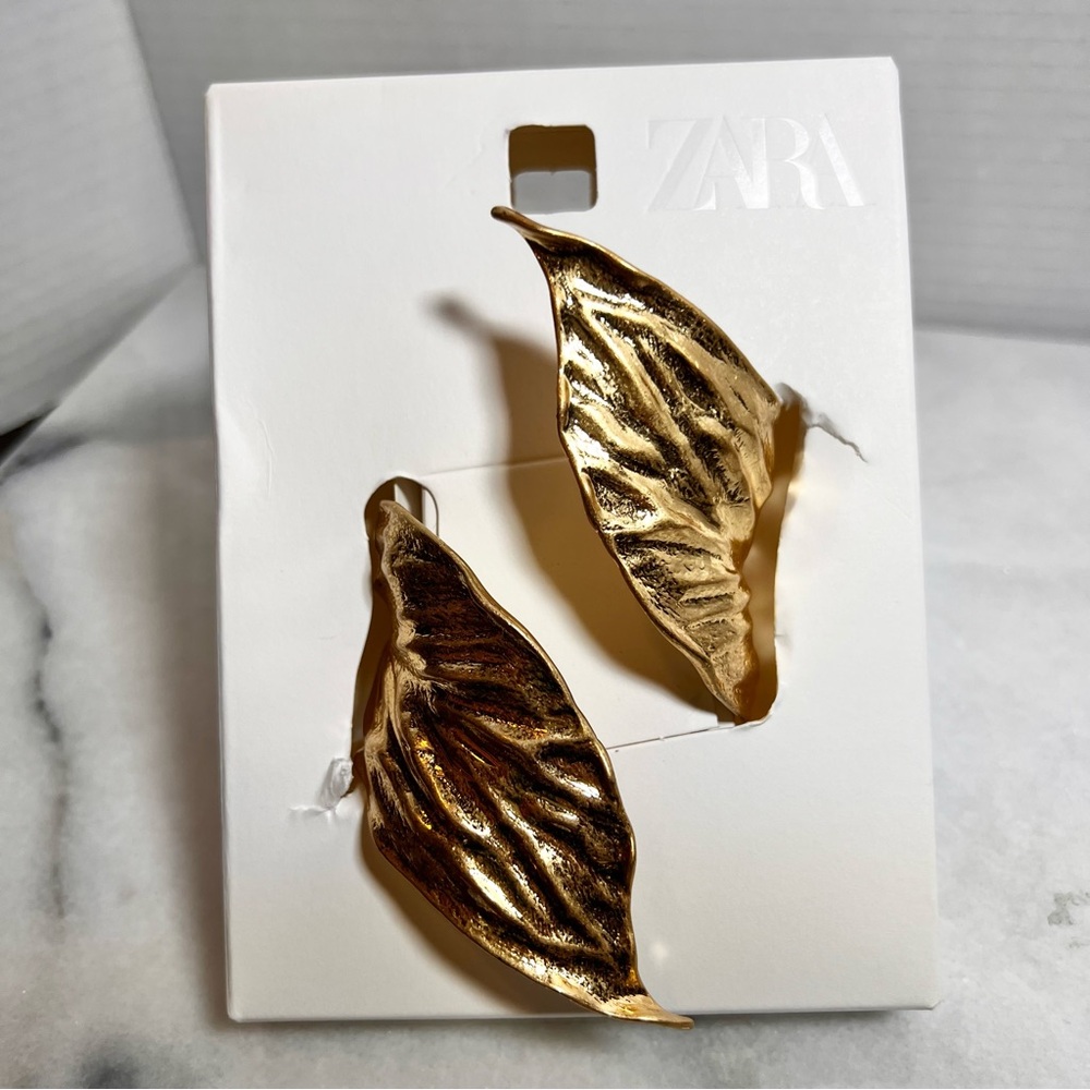Zara Golden Metal Bracelet with Leaf Design NWT 1856 / 223 - Picture 7 of 11